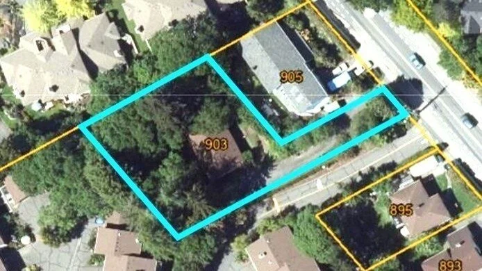 Demand more Garry oaks and their ecosystem are saved on this 903 Admirals Road development